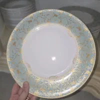 سرویس نو ۱۸ نفره