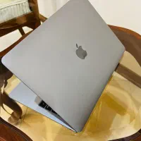 مک بوک‌پرو‌تاچ بار۲۰۱۷مشابه آک قدرت3.1 Ghzهارد 256