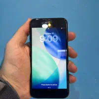 ایفون se2020