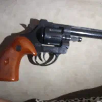 تفنگ اسباب بازی