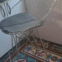دوعدد صندلی