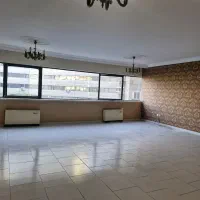 سه خوابه ۱۴۱ متری جنوبی