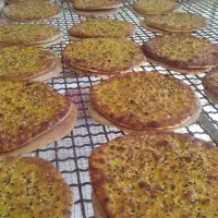 پخت نان خانگی با ارد بومی