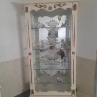 یک عددبوفه وتخت خواب بچه