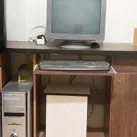 فروش کامپیوتر کامل همراه میز