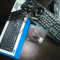 میکروفن و پایه کیبورد . وبکم و دوربین فروشی همه