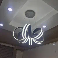 نیرو کار خانم جهت کار در لوستر سازی
