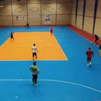 نفر برای فوتسال و والیبال