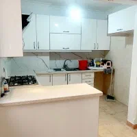 90متر-2خوابه-همیلا-فول-غرق-در-نور-در-جوار-پارک