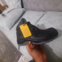 کفش کار، کفش ایمنی، کلاه ایمنی، لباس کار