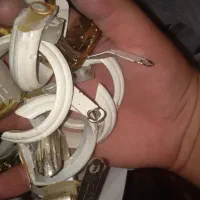 چوب پرده و گیره هاش