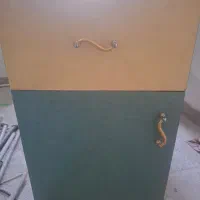کابینت فلزی کارکرده با درب MDF محکم و بادوام