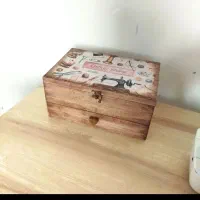 جعبه و لوازم چوبی