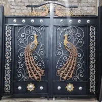 درب حیاط وباغچه