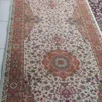 فرش کناره، پشتی،چرخ خیاطی، کتاب