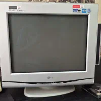 دو عدد مانیتور LG درحد نو