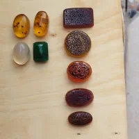 تعدادی سنگ فروشی