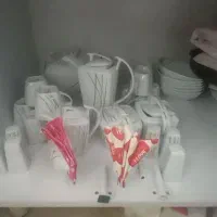 سرویس چینی ۱۲ نفره و پذیرایی ۱۸ نفره
