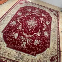 فرش قرمز