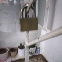 دو عدد قفل آویز برنجی گم شده