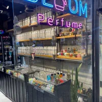 پخش کننده انواع عطر های روز دنیا