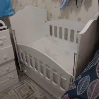 تخت کنار مادر نوزادی