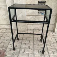 میز آهنی