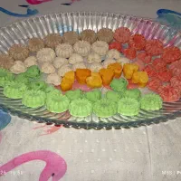 قندهای درمانی و رنگی