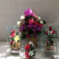 چهار تا گل مصنوعی