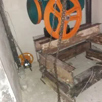 جوشکاری .نصب و تعمیر انواع آسانسور پذیرفته میشود.