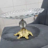 ظرف پایه دار