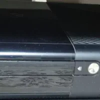 Xbox 360 سوپر اسلیم جیتک شده کینیت دار همراه کیف