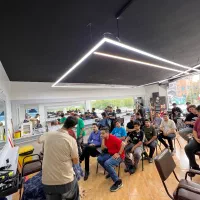 آموزشگاه ارایشگری مردانه درجه دو و یک ده میلیون