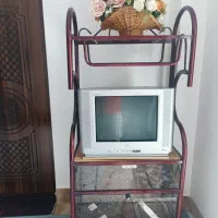 تلویزیون و میز تلویزیون خوشگل