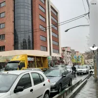 مغازه ۴۰ متر/ نزدیک مترو صادقیه پاخور خوب / اجاره