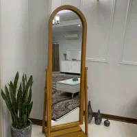 آینه قدی با پایه مدل هلما