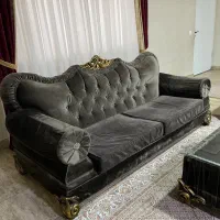 مبل راحتی و میز ناهارخوری