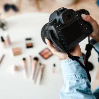 استخدام نیرو برای تولید محتوا