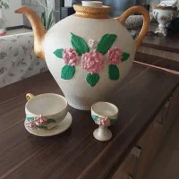 ست قوری و فنجون و نلبکی