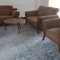 فروش مبل راحتی۶نفره،همراه با یک میزعسلی