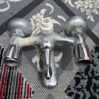 شیر حمام و روشویی هر کدام ۱/۵۰۰