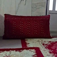 پشتی دستباف در حد نو مناسب