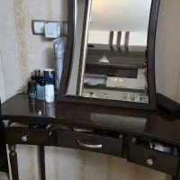 میز و آیینه