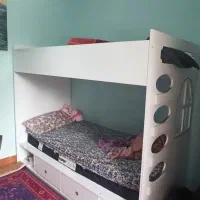 تخت دوطبقه رنگ سفید