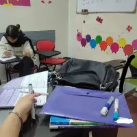 دوره‌های خصوصی زبان با تمرکز بر مکالمه