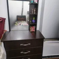 اینه دراور  با اسکلت آهنی، بسیار محکم و کاملا سالم
