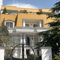 مستغلات برای اداری نوسازی شده درجه یک 700 متر