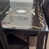 نهار خوری شش نفره دارای شیشه شش میل ومبل هفت نفره