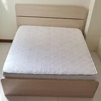 سرویس خواب ۲ نفره جادار کرم (تخت+میز آرایش+پاتختی)