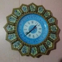 ساعت منبت کاری شده زیبا